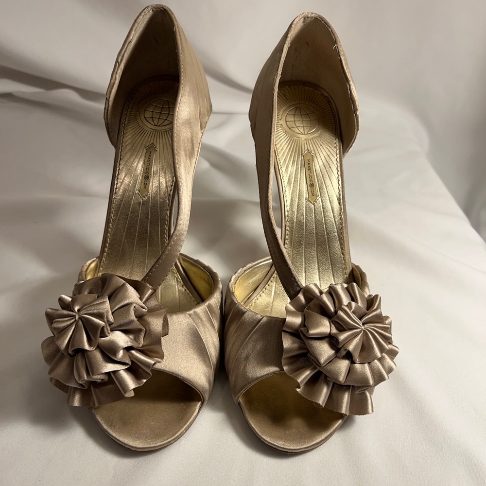 Max Studio Pumps - Great Prom or Formal Shoes
